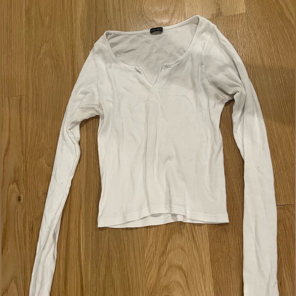 BRANDY MELVILLE NOCH LONG SLEEVE